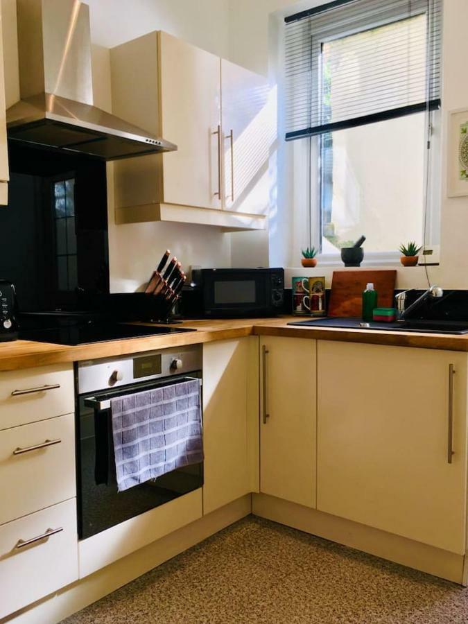 Spacious Apartment In The Heart Of St Leonards Newport Beach Exterior foto